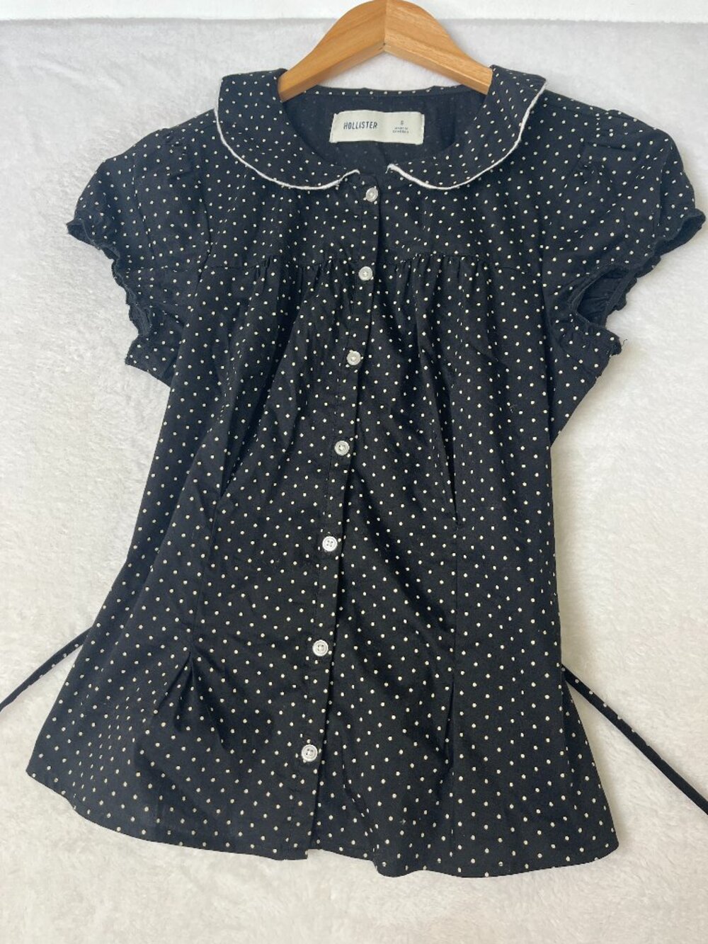 Hollister BlackWhite Polka Dot Tie Back Button Down Blouse sz S Babydoll Preppy